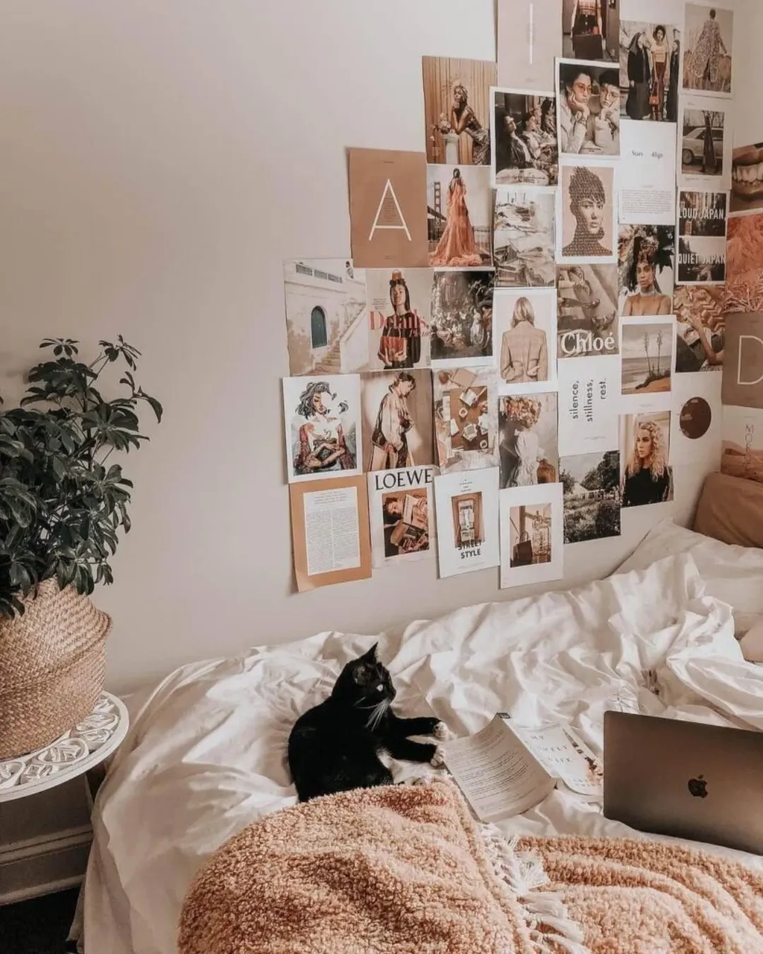 2. wall magazine hiasan kamar aesthetic