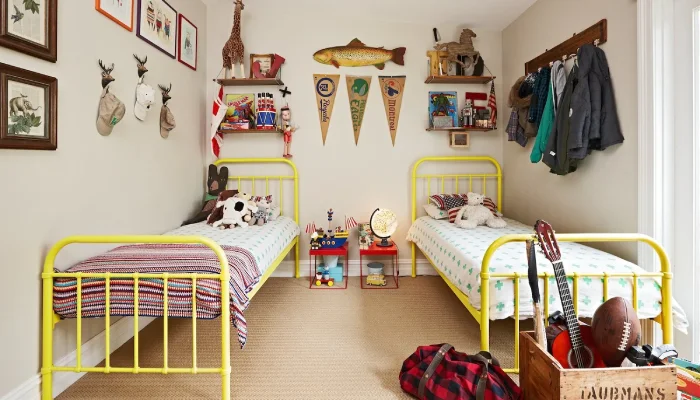 desain kamar tidur anak 2 kasur simple gitar