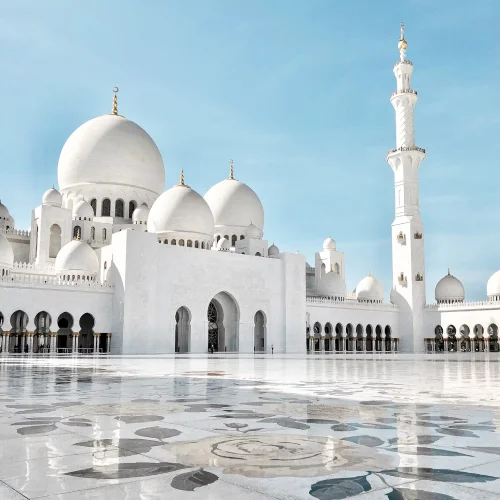 desain masjid minimalis putih natural