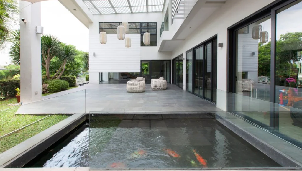 desain-kolam-ikan-depan-rumah-minimalis-modern