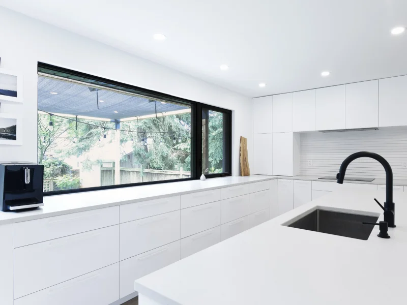 jendela dapur minimalist besar