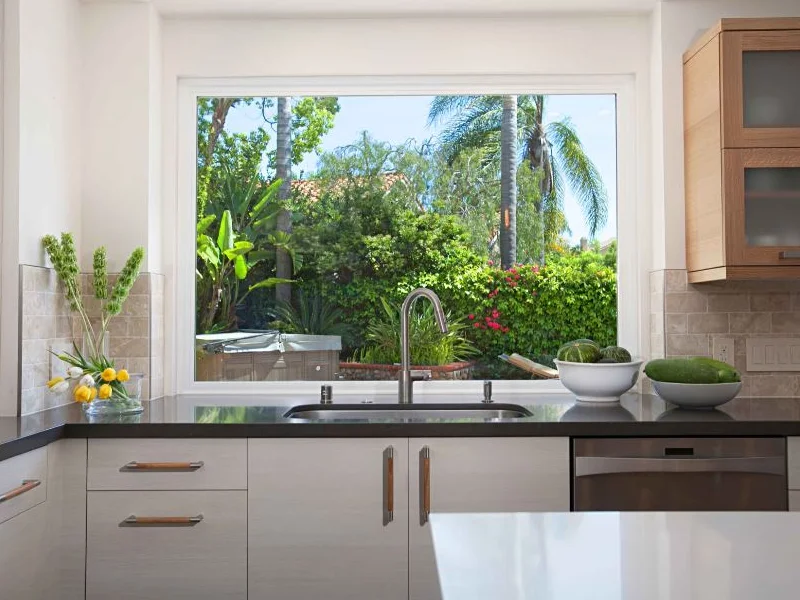 jendela dapur minimalist persegi panjang