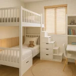 desain tempat tidur tingkat untuk kamar sempit putih minimalist